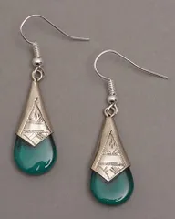 エスニック アフリカン 金銀 盾 矢尻カービング 片耳ピアス トライアングル