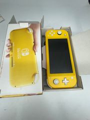 中古美品非常に良い任天堂　スィッチライトswitch lite イエロー