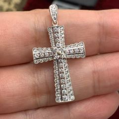 K18WG ダイヤクロス　ペンダント　3.5g  0.88ct