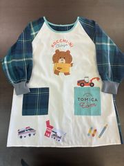 トミカとトム　かっぽう着　割烹着　ホームウェア　かわいいエプロン　保育士　介護士