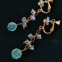 14kgfフックピアスあり フローライト スワロフスキー・クリスタル使用 ピアス/イヤリング