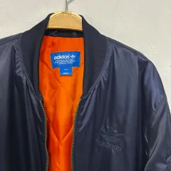 ◯【人気の短丈】美品 adidas MA1ボンバージャケット L ネイビー 古着 美品 adidas MA1ボンバージャケット L ネイビー 古着 - メルカリ