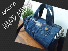 №702【DENIM❌️ドラム缶型ショルダーバッグ🩷】デニムリメイクボストンバッグ👜Blackショルダー紐セット✨️