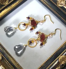 ガーネットと天然クリスタルピアス  NO. 102