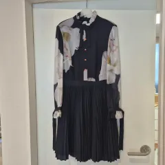 2025年最新】テッドベーカー ワンピースの人気アイテム - メルカリ