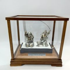 大黒天　恵比寿置物　純銀製 純銀製】大黒天 恵比寿 置物 ガラスケース - メルカリ