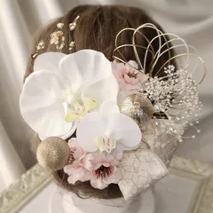 七宝リボンと胡蝶蘭 コチョウラン造花の髪飾り　和玉や金箔、水引き　桜サクラやかすみ草を添えて　結婚式や成人式、和装、袴や前撮りに
