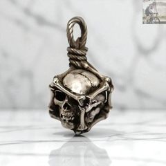 SILVER刻印 シルバー製 リアルスカル ペンダントトップ 約9.6g - メルカリ