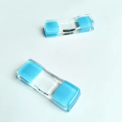 ガラス製　『箸置き』　２個セット　　　　　ライトブルー