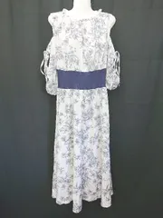 ◇ ⊂ アプレジュール 総柄 オープンショルダー 長袖 ロング ワンピース サイズLL ホワイト ネイビー系 レディース E  【1507160016623】