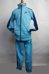 NIKE ナイキ 袖ライン ジャージ 上下 セットアップ キッズ【XS】【中古】【キッズ】【古着】【子供服】男の子 男子 スポーツ トレーニング サッカー 野球 アメカジ ランニング 5歳 6歳 ジャケット 長ズボン パンツ 806395-423