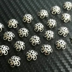 【 100個 9.2ｇ 】 丸い座金 花座 ビーズキャップ 花型 ビーズキャップ 座金 ハンドメイド アクセサリー ピア( ホワイトシルバー )