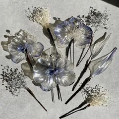 【きらめく胡蝶蘭】ブルー　青　アメリカンフラワーの髪飾り　金箔付　シルバー　水色　ディップフラワー　ドライフラワー　結婚式　前撮り　ブライダル  ウェディング  着物　和装　ディップアート