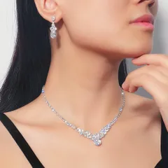 新品 未使用 ブライダル アクセサリー 2点セット ネックレス ピアス キラキラ