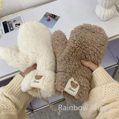 新品未使用  ミトン編み 紐付き ボア手袋 手袋 ミトングローブ ひも付き 裏起毛 ボア ファー もこもこ ふわふわ 冬小物 お揃い レディース トレンド 人気 おすすめ シンプル 秋 冬 紛失防止 
