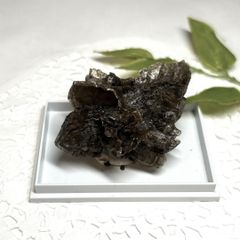 モリオン（黒水晶） クラスター 母岩付き レア 魔除け・邪気祓い
