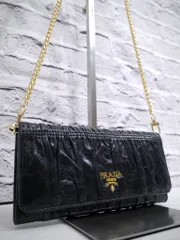 2025年最新】プラダ ナッパゴーフルの人気アイテム - メルカリ