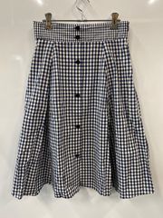 nl333⚫︎UNTITLED⚫︎アンタイトル⚫︎ギムガムチェック⚫︎フロントボタン⚫︎スカート⚫︎size3⚫︎白×紺⚫︎日本製