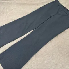 ユニクロ　レディース　パンツ　スラック　ストレート　グレー 　オフィス　ビジネスシーン