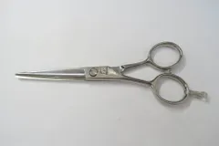 83 SP525 ヒカリシザー スペースライト ヘアカットシザー　散髪　プロ用 83 SP525 ヒカリシザー スペースライト ヘアカットシザー 散髪