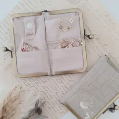 【数量限定カラー】ふんわりやわらか　リネンのアクセサリーケース　携帯用　がま口【くすみピンク】　ジュエリークロス付き　プレゼント　送料無料　受注制作