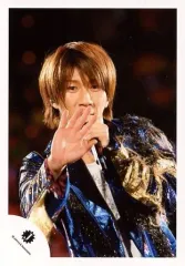 【中古】生写真(ジャニーズ) 関西ジャニーズJr./濱田崇裕/ライブフォト・バストアップ・衣装青.金・右手パー・左手マイク・カメラ目線/公式生写真