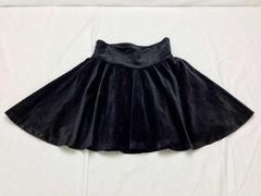 리 별표 미니 벨벳 플레어 스커트 블랙