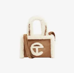 希少☆UGG×TELFARコラボ ボアパーカー　ブラウン　ホワイト　美品　S ugg-telfar-01.jpg