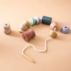 let's make ひも通し おもちゃ 紐通し 指先 ビーズ通し 木製 知育玩具 収納ケース付き 男の子 女の子 室内おもちゃ プレゼント ギフト ベビー