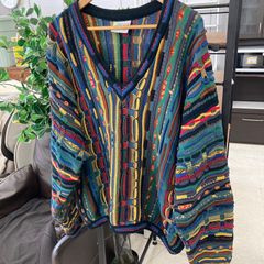 クージー COOGI 　3Dセーター マルチカラー　Ｌサイズ　平塚店　衣料品
