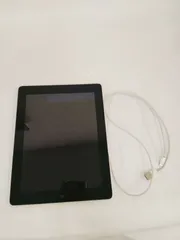 Apple iPad  第4世代 A1458 32GB シルバー 通電起動初期化済 ライトニングケーブル付 アップル