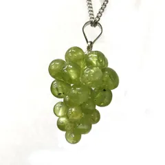可愛いペリドットの葡萄 天然石 ペンダントトップ (1個）【お任せ品】