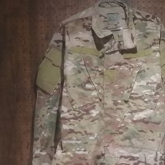 U.S.ARMY TEAM SOLDIER CERTIFIED GEAR　迷彩服／ミリタリージャケット　サイズM