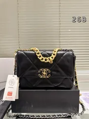 【今日特価】Chanel 19 Flap Bag シャネル 19 フラップバッグ（ブラック）
