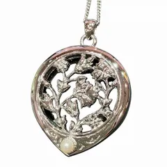 MIKIMOTO 花柄ルーペ付きネックレス 2025年最新】MIKIMOTO ルーペペンダントの人気アイテム - メルカリ