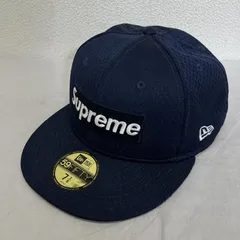 【新品・未着用】　Supreme ネイビーキャップ ロゴ刺繍　サイズ調整可 店舗販売 【新品・未着用】 Supreme ネイビーキャップ ロゴ刺繍