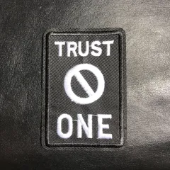 【ワッペン】マーク TRUST × NO ONE ブラック アイロン アップリケのサムネイル