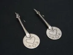 GUESS ゲス ハート フック式 ピアス アクセサリー レディース シルバー系 DE7947のサムネイル