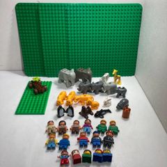 ★お値下げ！　LEGO DUPLO レゴ　デュプロ　 フィグ、動物、基礎板　40点まとめ売り ゾウ、ライオン、キリン、シマウマ、カバ、アザラシ、ペンギン、シャチ　など　1.70kg ★