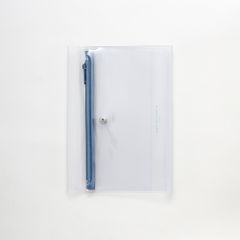 ダイゴー　isshoni.ペンケース付きノートカバーPVC   B6サイズR　　クリアブルー　N1933