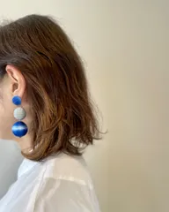 ボンボンピアス 3連 刺繍糸 軽いピアス 大人可愛いアクセサリー