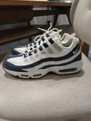 エアマックス95 サイズ25㌢ 購入者レビュー】ナイキ エアマックス 95のサイズ感まとめ！【BUYMA】