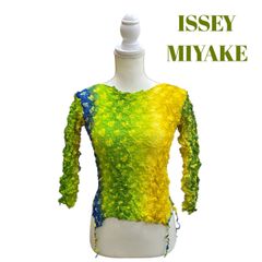 ISSEY MIYAKE FETE シワ加工 シアー ハイネック フリル - メルカリ