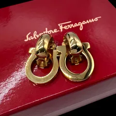 希少 Ferragamo フェラガモ ガンチーニ ゴールド イヤリング ヴィンテージ ジュエリー 箱付きのサムネイル