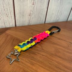 ★ハンドメイド★パラコードストラップ（カラフル・スター）