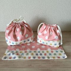 お弁当3点セット（うさぎ・ピンクの水玉）お弁当袋・コップ袋・ランチョンマット