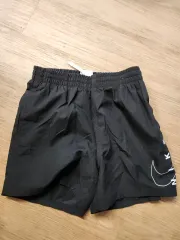 未使用　NIKE スイムウェア　トレーニングウェア　定価10450円　2点セット 価格ファッション - 未使用 NIKE スイムウェア トレーニング