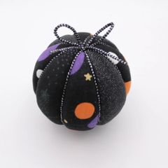 ハロウィン手まり　ハンドメイド　木目込み毬　８㎝