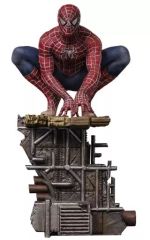 スパイダーマン（アイアン・スパイダー）**スタチュー（大型フィギュア