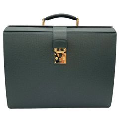 【Aランク】LOUIS VUITTON ルイヴィトン タイガ ピロットケース ウラル M30022 メンズ ビジネスバッグ ☆正規品☆